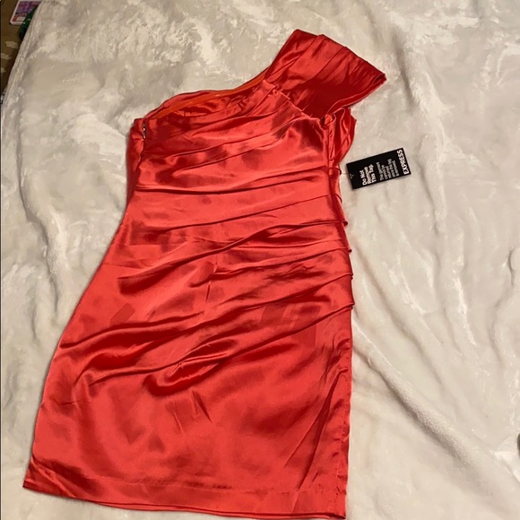 Express one shoulder coral satin pleated dress - Picture 2 of 5